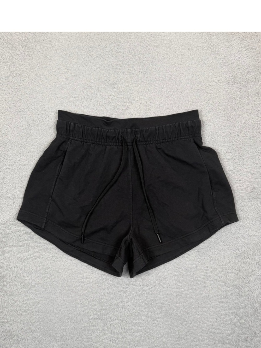 Lululemon inner glow shorts